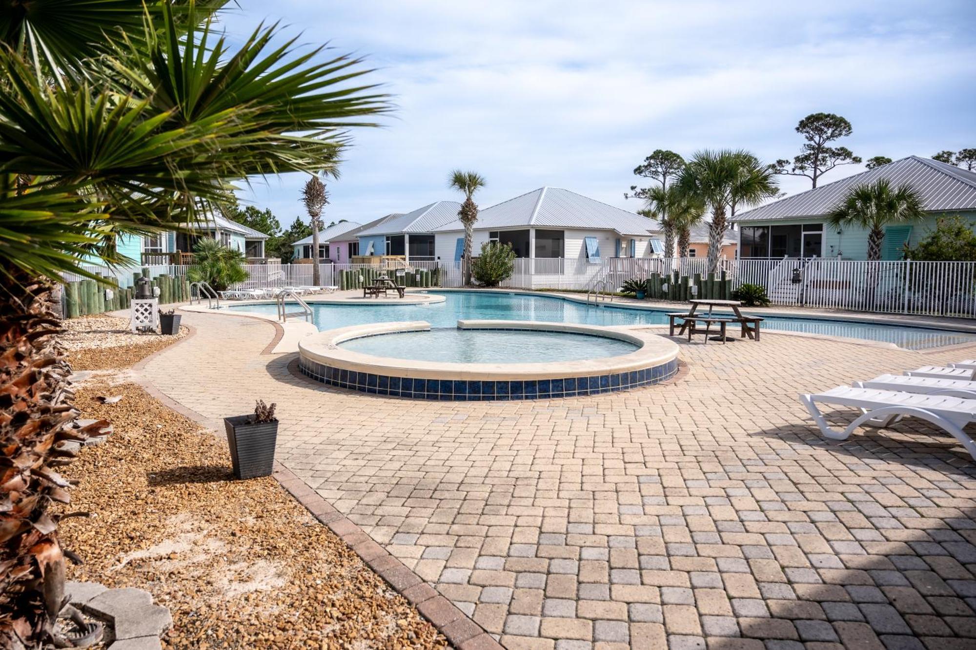 Cottage Beach House Steps From Beach 3 Bedroom 2 Bath Gulf Shores Luaran gambar